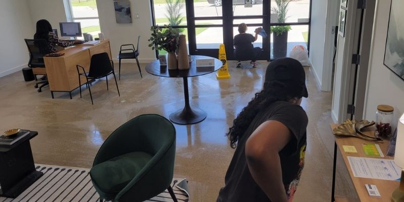 Deep cleaning office facility in Arlington TX