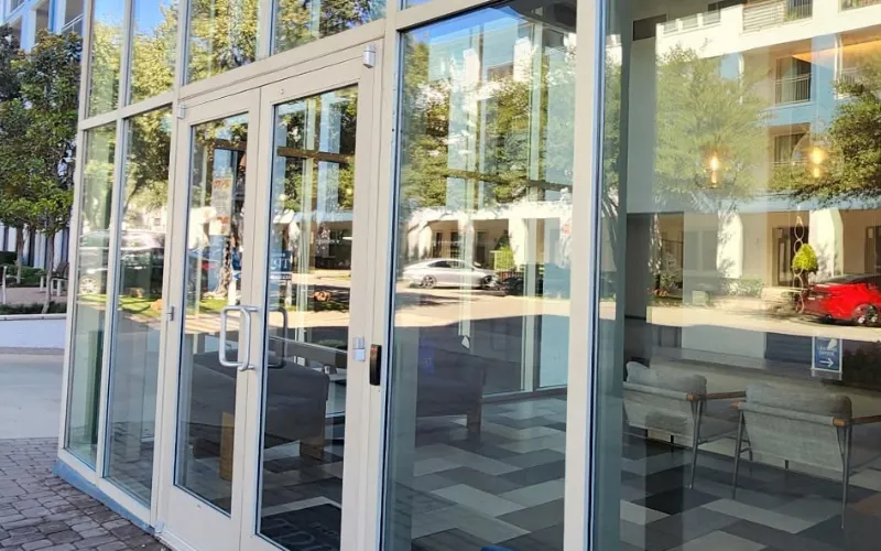 After picture - Exterior window cleaning of hotel glass facade in Dallas TX